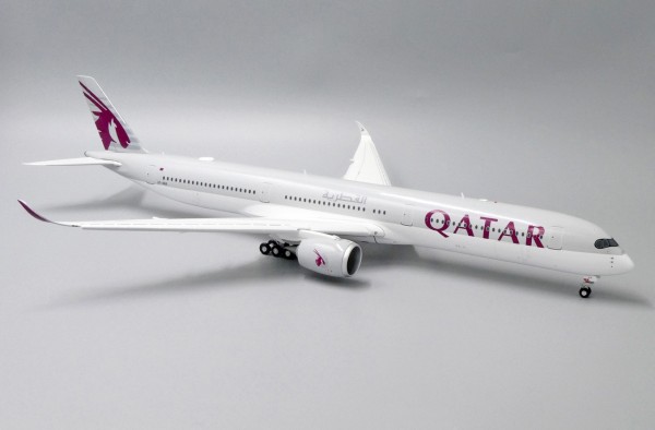 Airbus A350-1000 Qatar Airways Flaps Down Version A7-ANA Scale 1/200