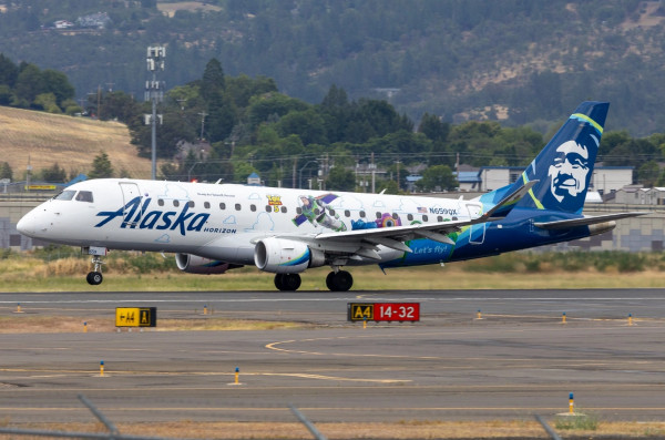 JC Wings Embraer 175 Alaska "TS 5" N659QX 1:400 Modellflugzeug