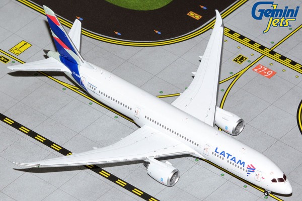 Boeing 787-9 LATAM Airlines CC-BGM Scale 1/400