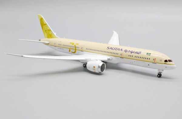 Boeing 787-9 Saudi Arabian Airlines "75th Years Livery" Flaps Down Version HZ-ARE Scale 1/400