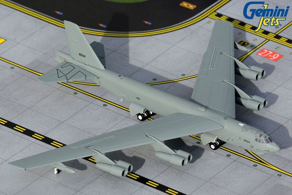 Boeing B-52H Stratofortress U.S. Air Force Scale 1/400