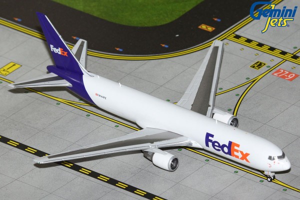GeminiJets Boeing 767-300F FedEx revised livery N144FE 1:400 Modellflugzeug