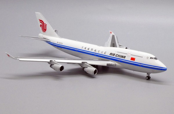 Boeing 747-400 Air China Flaps Down Version B-2472 Scale 1/400