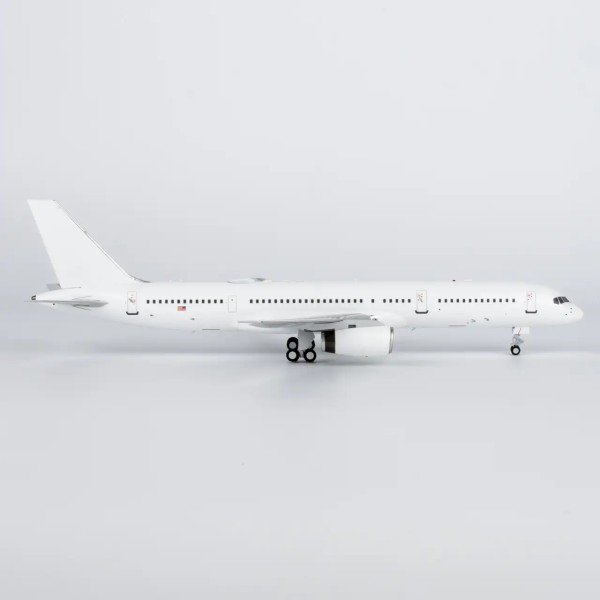 NG Model Boeing C-32B U.S. Air Force USAF 02-4452 1:200 Modellflugzeug