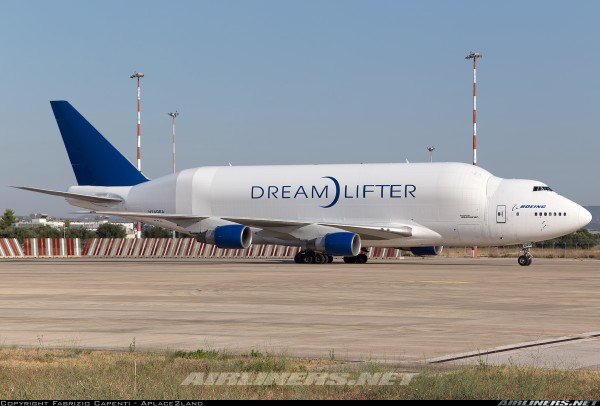 Boeing 747-400LCF Dreamlifter Boeing Company Flaps Down Version N249BA Scale 1/400