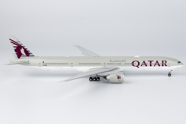 Boeing 777-300ER Qatar Airways A7-BED Scale 1/400