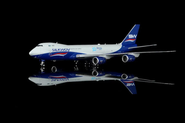 HX Models Boeing 747-8F Silk Way West VQ-BVB 1:400 Modellflugzeug