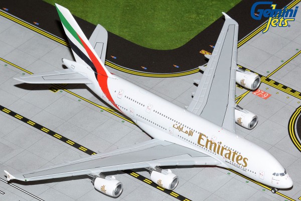 Airbus A380-800 Emirates A6-EVC Scale 1/400