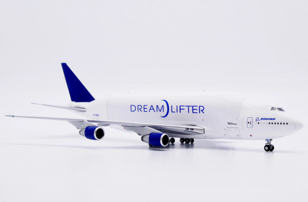 JC Wings Boeing 747 Dreamlifter House Color Interactive N718BA 1:400 Modellflugzeug