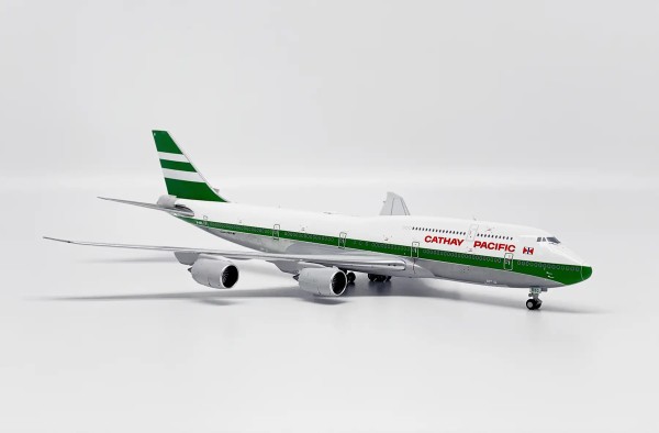 JC Wings Boeing 747-8 Cathay Pacific "Fantasy + Polished" B-HKG 1:400 Modellflugzeug