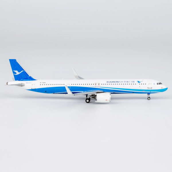 NG Model Airbus A321neo Xiamen current colors B-32HS 1:400 Modellflugzeug
