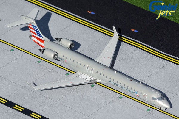 Bombardier CRJ-900 American Eagle N584NN Scale 1/200