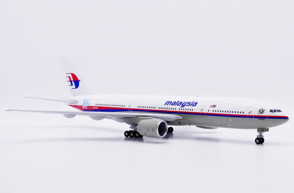 JC Wings Boeing 777-200ER Malaysia "50 Years" 9M-MRA 1:200 Modellflugzeug