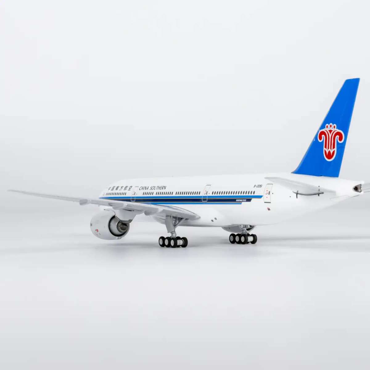 NG Model Boeing 777-200 China Southern B-2051 1:400 sichern