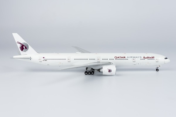 Boeing 777-300ER Qatar Airways "Retro Livery" A7-BOC Scale 1/400