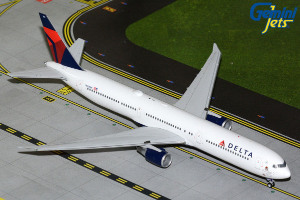 GeminiJets Boeing 767-400ER Delta "Vince Dooley" N842MH 1:200 Modellflugzeug