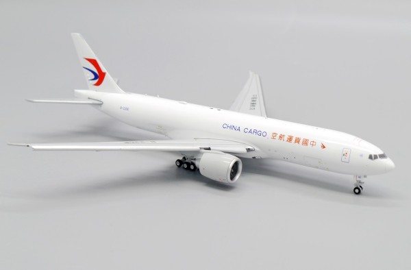 Boeing 777-200F(LR) China Cargo Airlines Flaps Down Version B-220E Scale 1/400