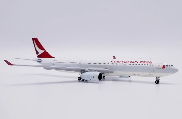 JC Wings Airbus A330-300 Cathay Dragon B-LBK 1:400 Modellflugzeug