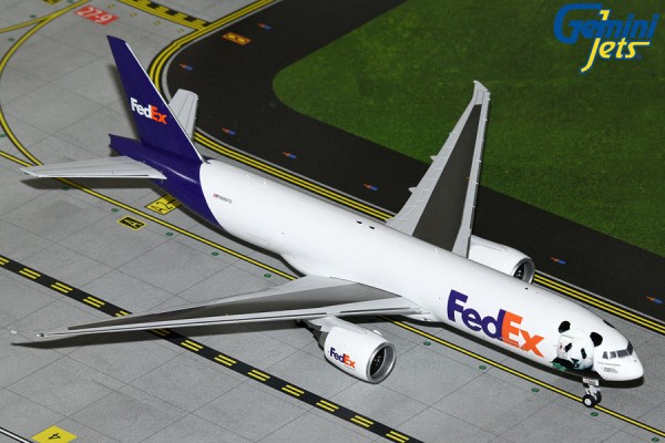 GeminiJets Boeing 777-200LRF FedEx "Panda Express" N886FD 1:200 Modellflugzeug