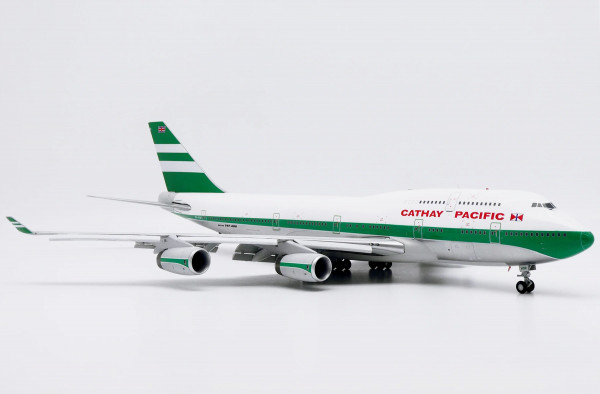 JC Wings Boeing 747-400 Cathay Pacific "OC" polished Flaps Down VR-HOR 1:200 Modellflugzeug
