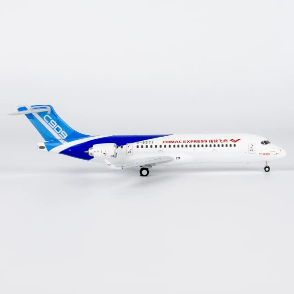 NG Model COMAC C909 (ARJ21-700) COMAC Express B-657Y 1:200 Modellflugzeug