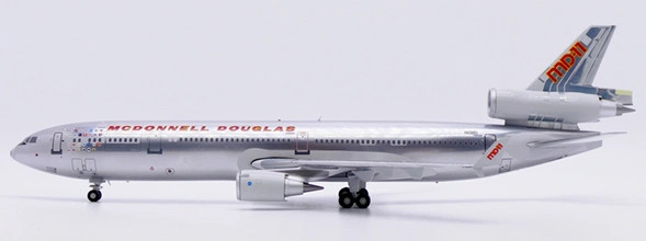 JC Wings McDonnell Douglas MD-11 House Color "Polished" N111MD 1:200 Modellflugzeug