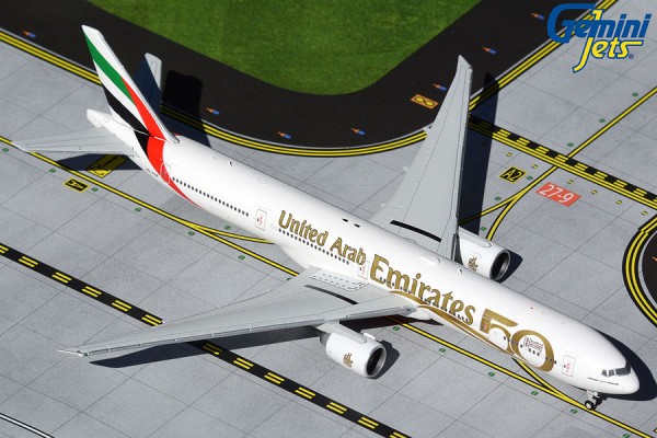 Boeing 777-300ER Emirates "UAE 50th Anniversary Livery" A6-EGE Scale 1/400