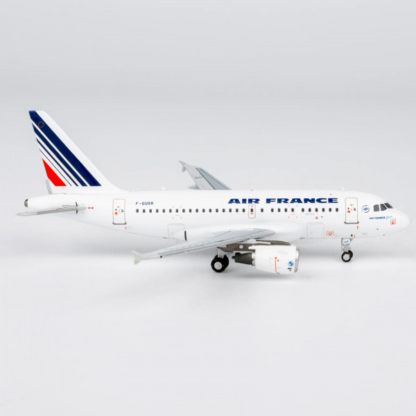 NG Model Airbus A318-100 Air France old colors F-GUGR 1:400 Modellflugzeug