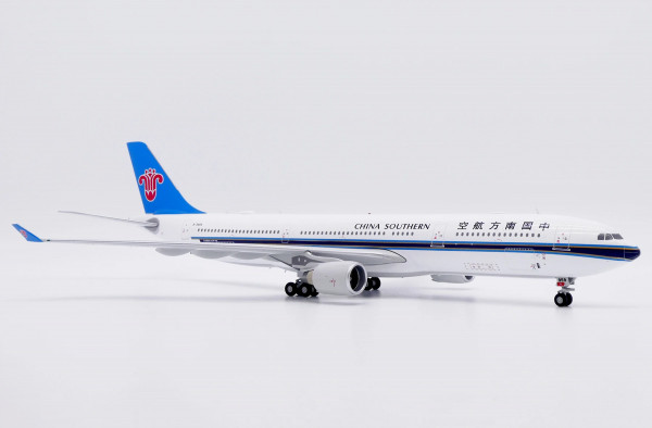 JC Wings Airbus A330-300 China Southern B-5959 1:200 Modellflugzeug