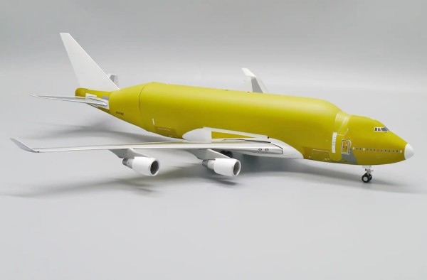 JC Wings Boeing 747-400LCF House Color "Bare Metal" N747BC 1:200 Modellflugzeug