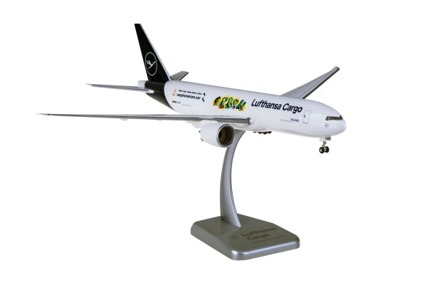 Limox Boeing 777-200F Lufthansa Cargo "Cargo Human Care" D-ALFI 1:200 Modellflugzeug