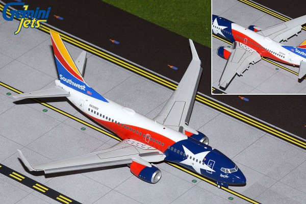 Boeing 737-700 Southwest Airlines "Lone Star One" Flaps Down Version N931WN Scale 1/200