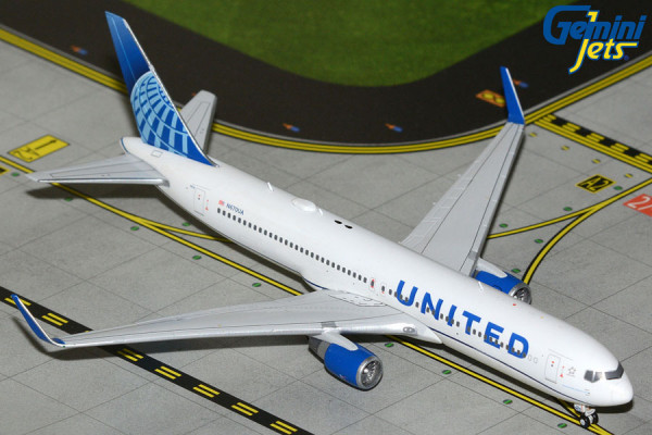 GeminiJets Boeing 767-300ER United N670UA 1:400 Modellflugzeug
