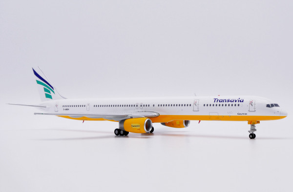 JC Wings Boeing 757-300 Transavia D-ABOH 1:200 Modellflugzeug