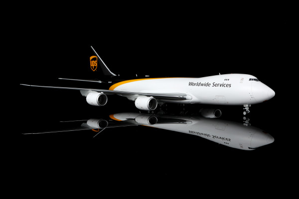 SQ Wings Boeing 747-8F UPS Airlines Flaps Down N605UP 1:200 Modellflugzeug