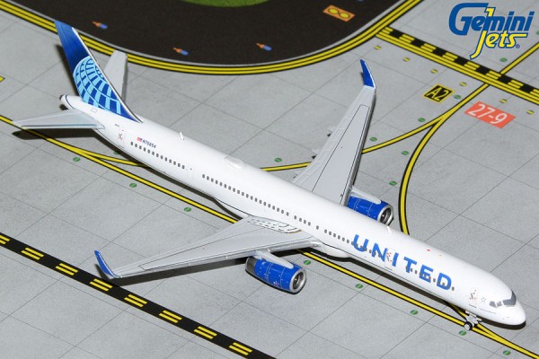 Boeing 757-300W United Airlines N75854 Scale 1/400