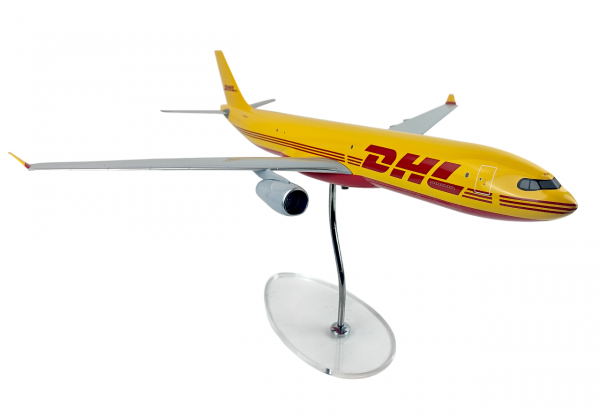 Limox Airbus A330-300F DHL Cargo D-AJFK Scale 1:100 Modellflugzeug