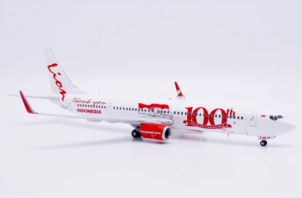 JC Wings Boeing 737-900ER Lion Air "100th Boeing Next-Generation 737" PK-LOF 1:200 Modellflugzeug