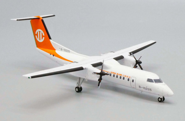 JC Wings Bombardier DHC-8-300 Uni Air "Last Flight" B-15225 1:200 Modellflugzeug
