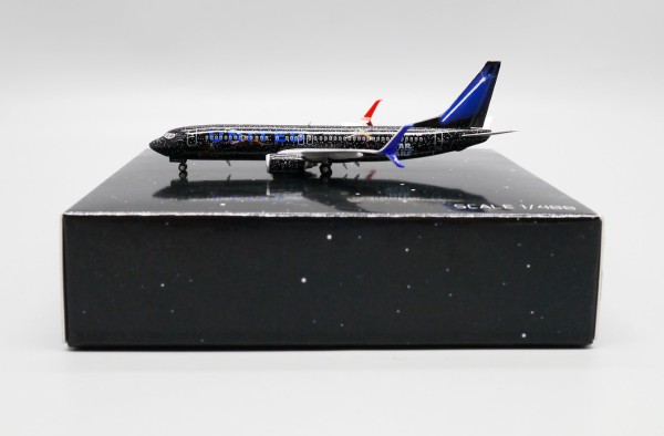 Boeing 737-800 United Airlines "Star Wars" N36272 Scale 1/400