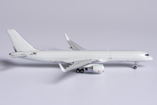 Boeing 757-200PCF ASL Airlines Belgium OO-TFC Scale 1/400