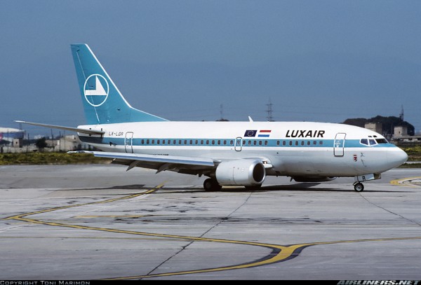 Boeing 737-500 Luxair LX-LGR Scale 1/200