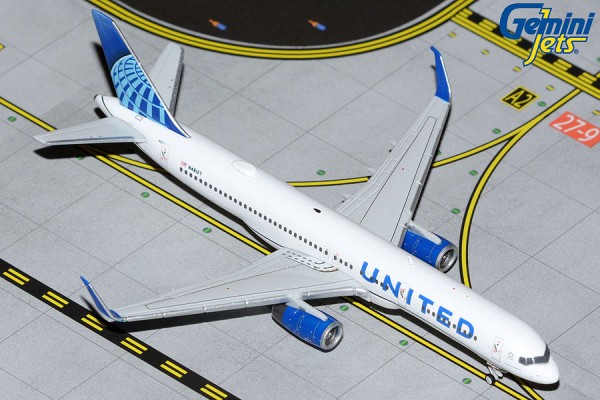 Boeing 757-200W United Airlines N48127 Scale 1/400