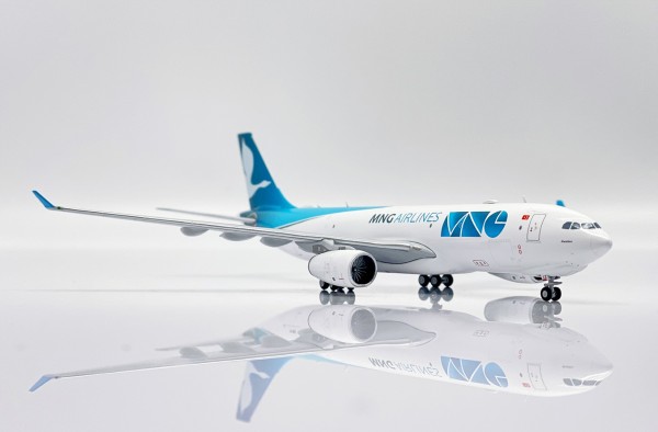 JC Wings Airbus A330-200F MNG TC-MCZ 1:400 Modellflugzeug