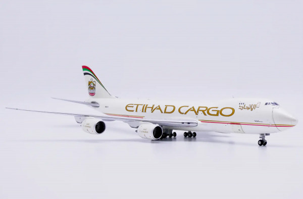 JC Wings Boeing 747-8F Etihad Cargo N855GT 1:400 Modellflugzeug