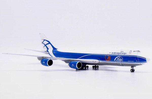 JC Wings Boeing 747-8F AirBridge Cargo "25 Years" Interactive VQ-BLQ 1:400 Modellflugzeug