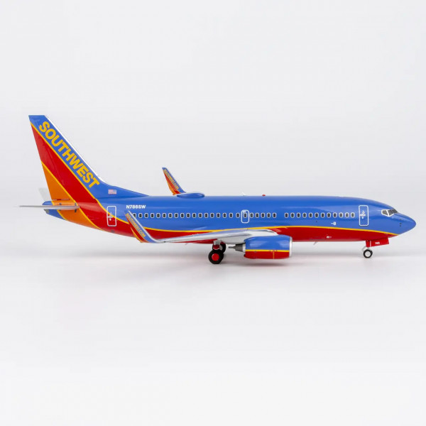 NG Model Boeing 737-700 Southwest "Canyon Blue" N786SW 1:200 Modellflugzeug