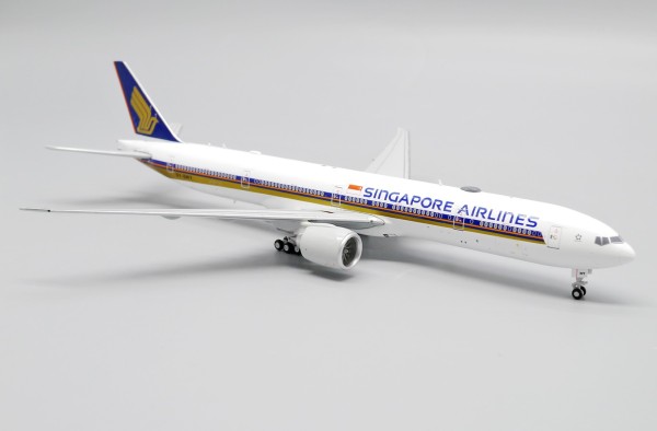 Boeing 777-300ER Singapore Airlines 9V-SWY Scale 1/400