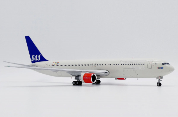 JC Wings Boeing 767-300ER SAS Scandinavian LN-RCH 1:200 Modellflugzeug