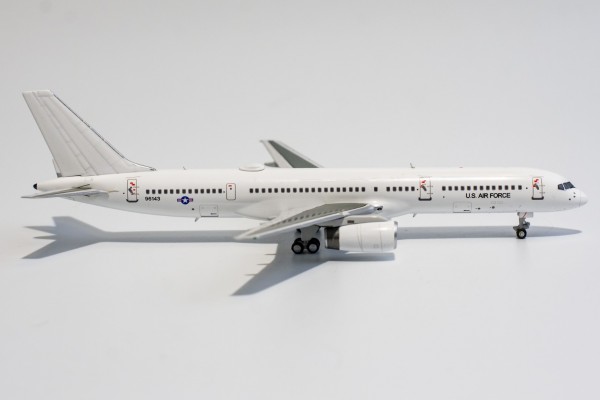 Boeing 757-200 (C-32B) U.S. Air Force 99-6143 Scale 1/400